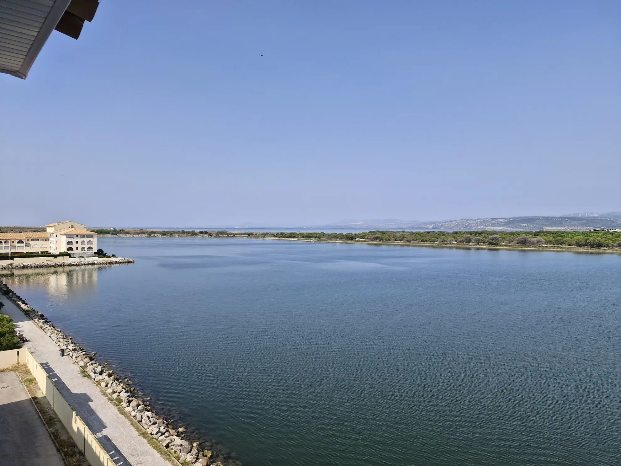 A vendre appartement T2 avec vue canal à Port Leucate, proche plage 