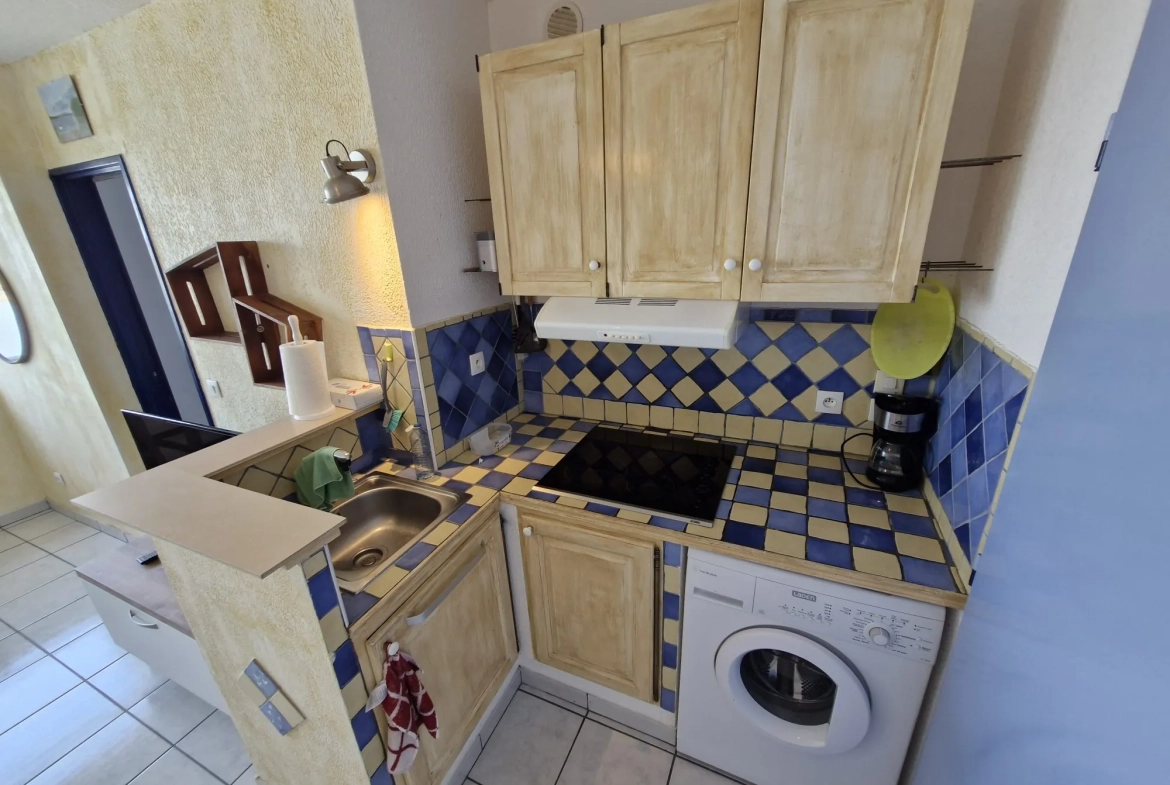 A vendre appartement T2 avec vue canal à Port Leucate, proche plage 