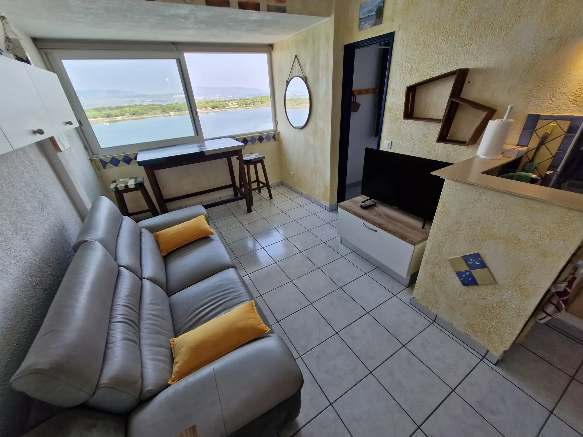 A vendre appartement T2 avec vue canal à Port Leucate, proche plage 