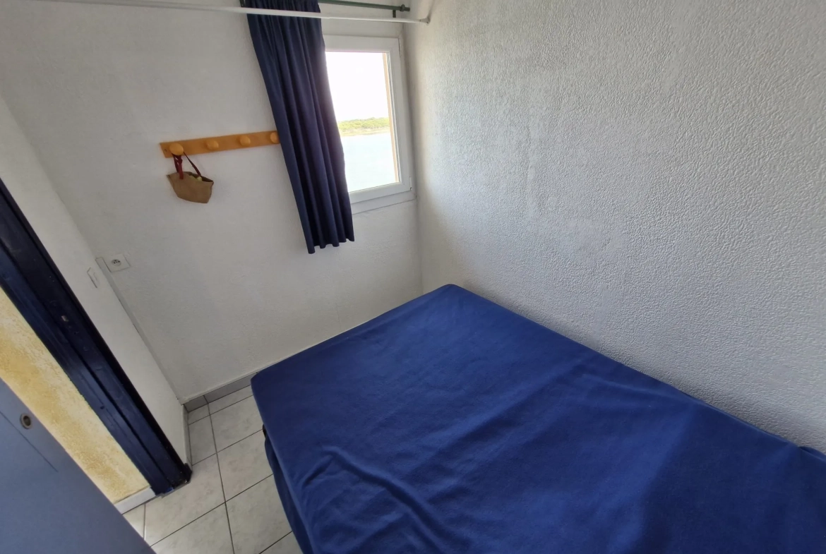 A vendre appartement T2 avec vue canal à Port Leucate, proche plage 