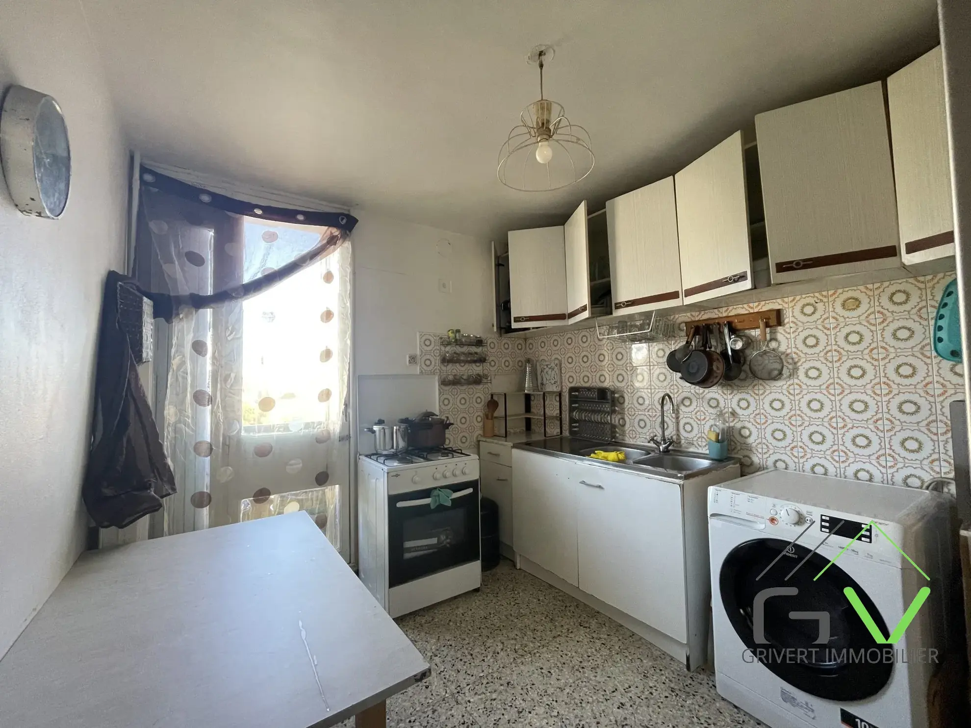 Appartement 4 pièces à vendre à Pissevin, Nîmes, avec terrasse et parking 