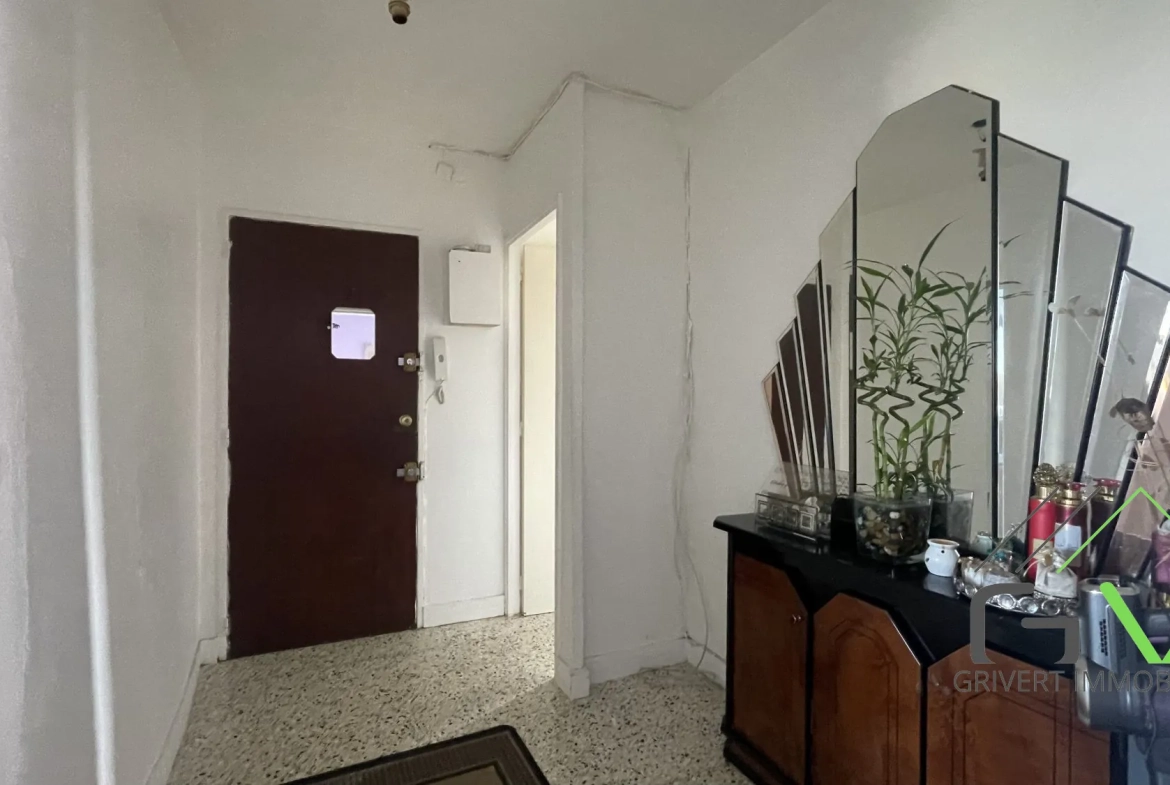 Appartement 4 pièces à vendre à Pissevin, Nîmes, avec terrasse et parking 