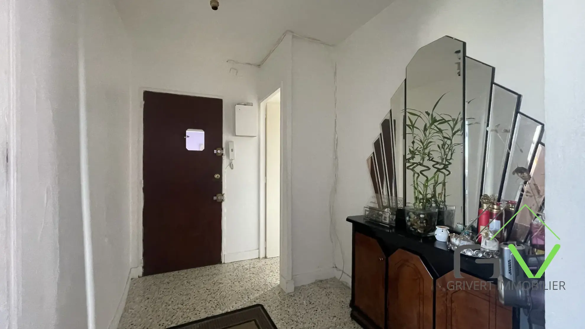 Appartement 4 pièces à vendre à Pissevin, Nîmes, avec terrasse et parking 
