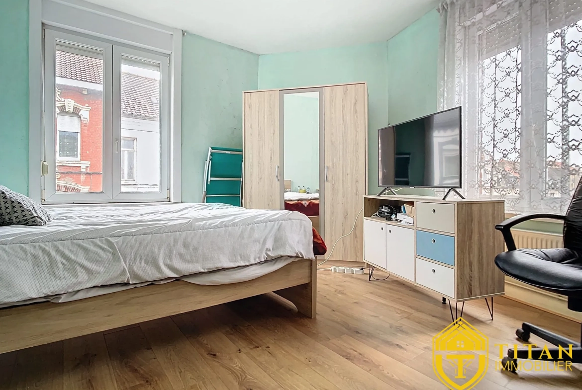 EXCLUSIVITÉ : Maison 2 chambres, 2 bureaux avec grenier aménageable à Saint-Pol-Sur-Mer - TITAN IMMOBILIER Maison de 99 m² avec 2 chambres, bureaux et grenier à Saint-Pol-sur-Mer, Dunkerque 