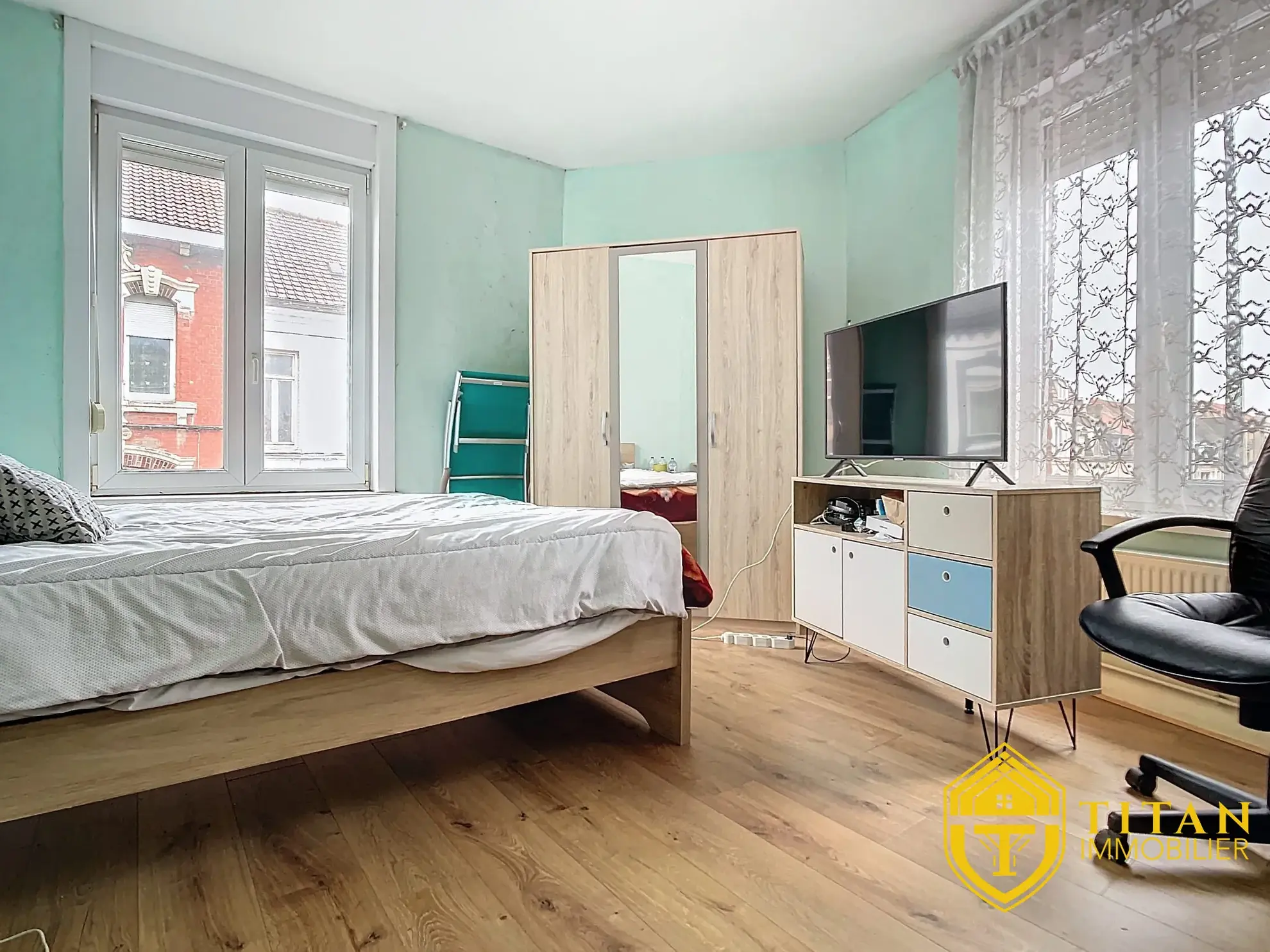 EXCLUSIVITÉ : Maison 2 chambres, 2 bureaux avec grenier aménageable à Saint-Pol-Sur-Mer - TITAN IMMOBILIER Maison de 99 m² avec 2 chambres, bureaux et grenier à Saint-Pol-sur-Mer, Dunkerque 