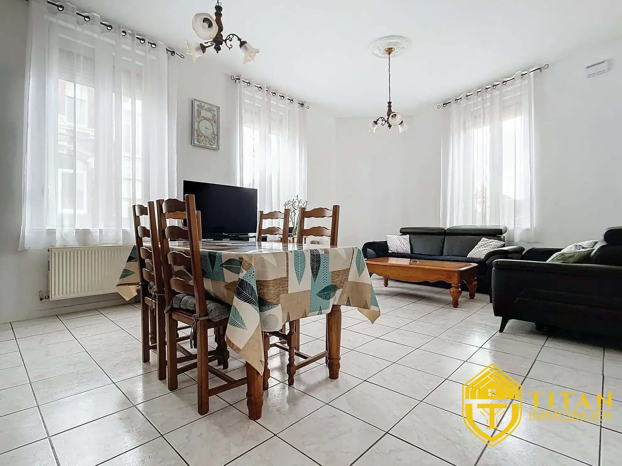 EXCLUSIVITÉ : Maison 2 chambres, 2 bureaux avec grenier aménageable à Saint-Pol-Sur-Mer - TITAN IMMOBILIER Maison de 99 m² avec 2 chambres, bureaux et grenier à Saint-Pol-sur-Mer, Dunkerque 