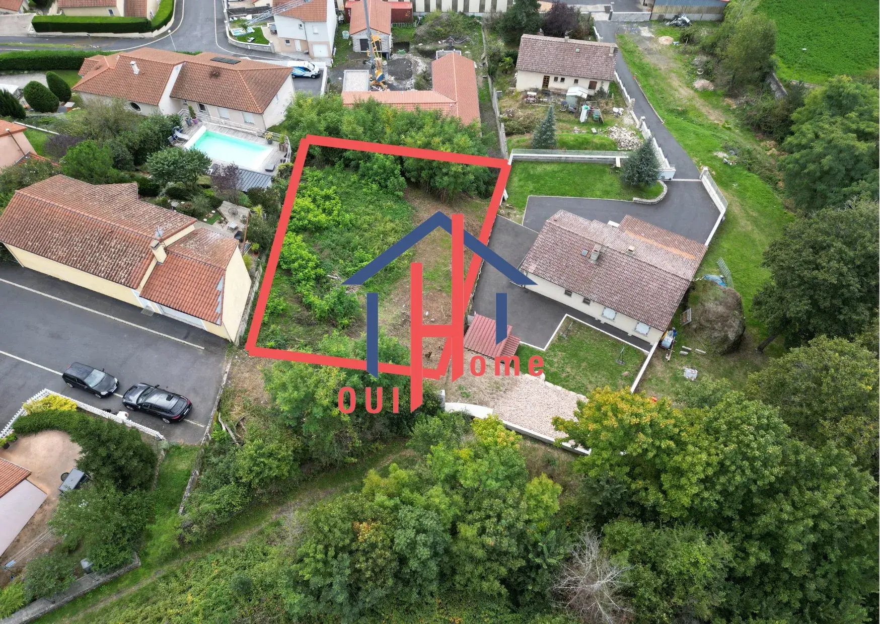 Terrain constructible avec vue panoramique à Brives-Charensac - 851m² 