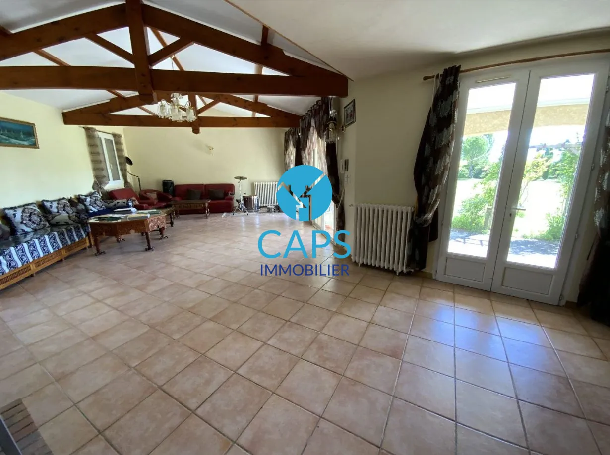 Maison à vendre à Cahors - 190 m² avec jardin de 3500 m² dans le Lot 