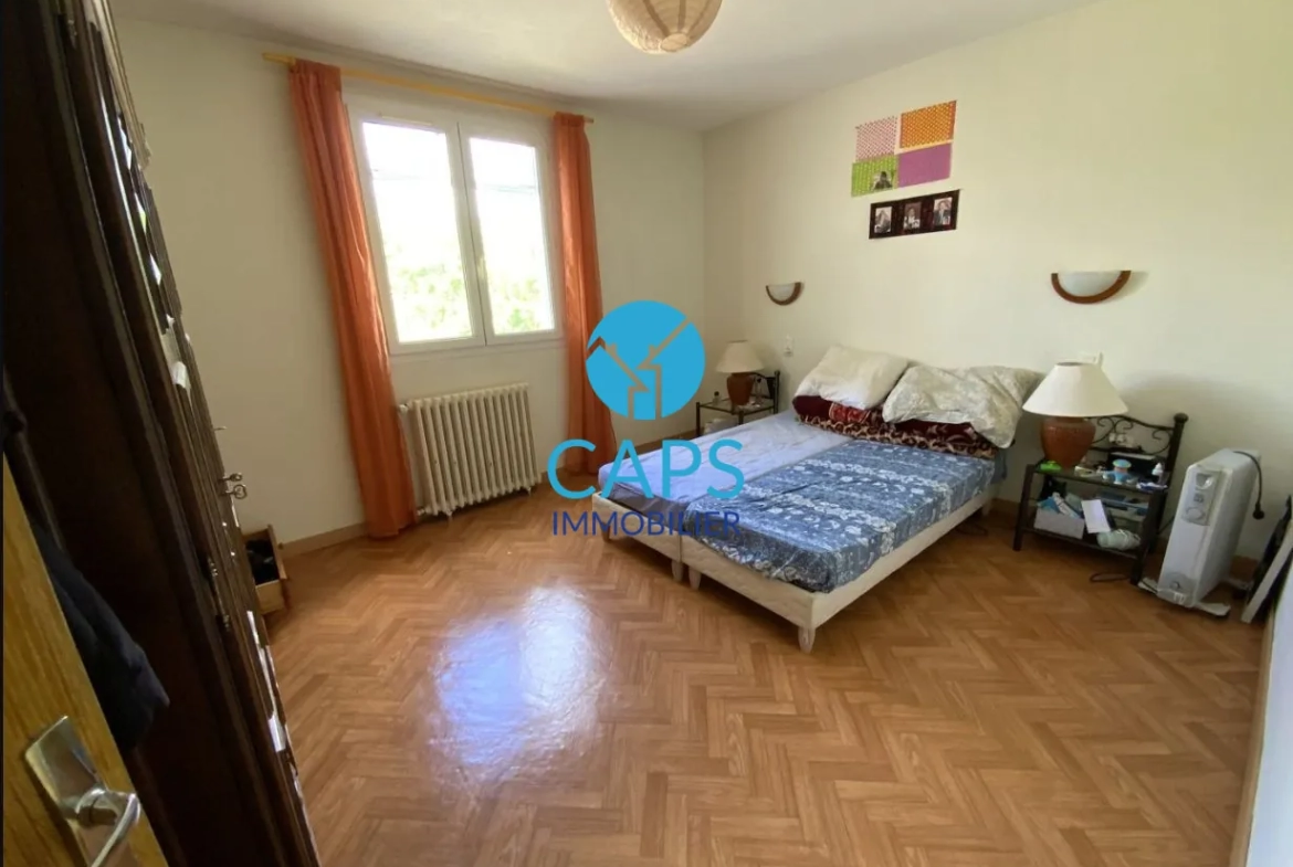 Maison à vendre à Cahors - 190 m² avec jardin de 3500 m² dans le Lot 
