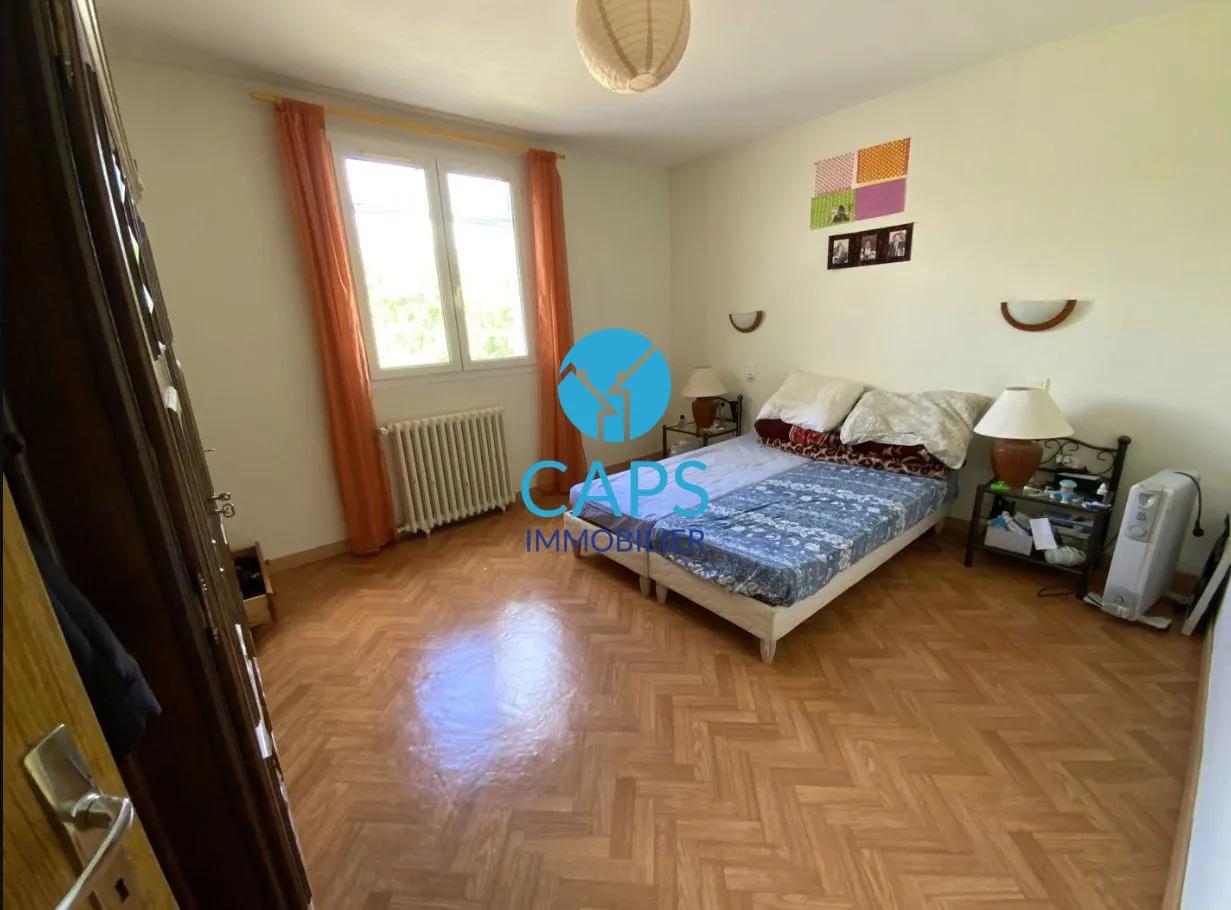 Maison à vendre à Cahors - 190 m² avec jardin de 3500 m² dans le Lot 