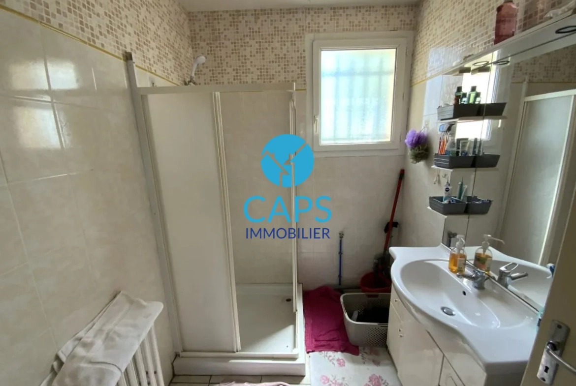 Maison à vendre à Cahors - 190 m² avec jardin de 3500 m² dans le Lot 