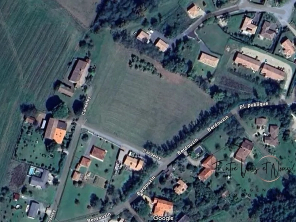 Terrain à vendre à Hure de 11 715 m², idéal pour projet résidentiel