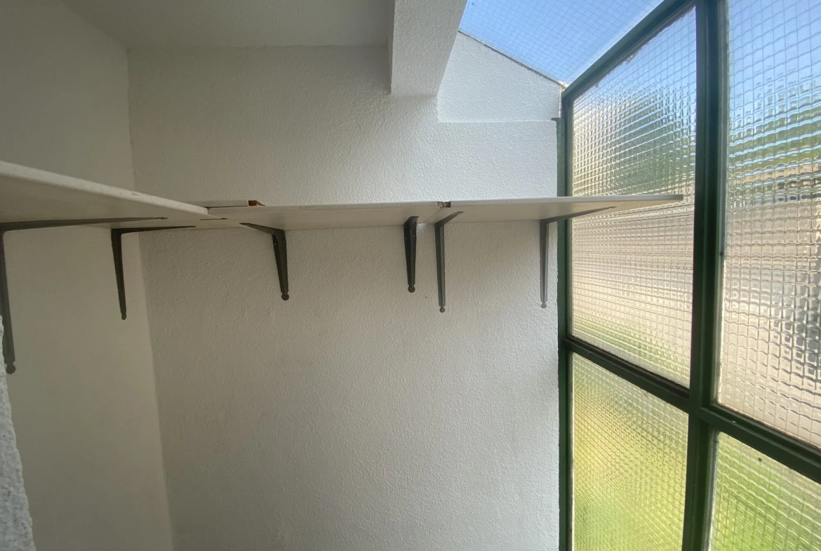 Appartement T3 lumineux avec terrasse et garage à Aubenas 