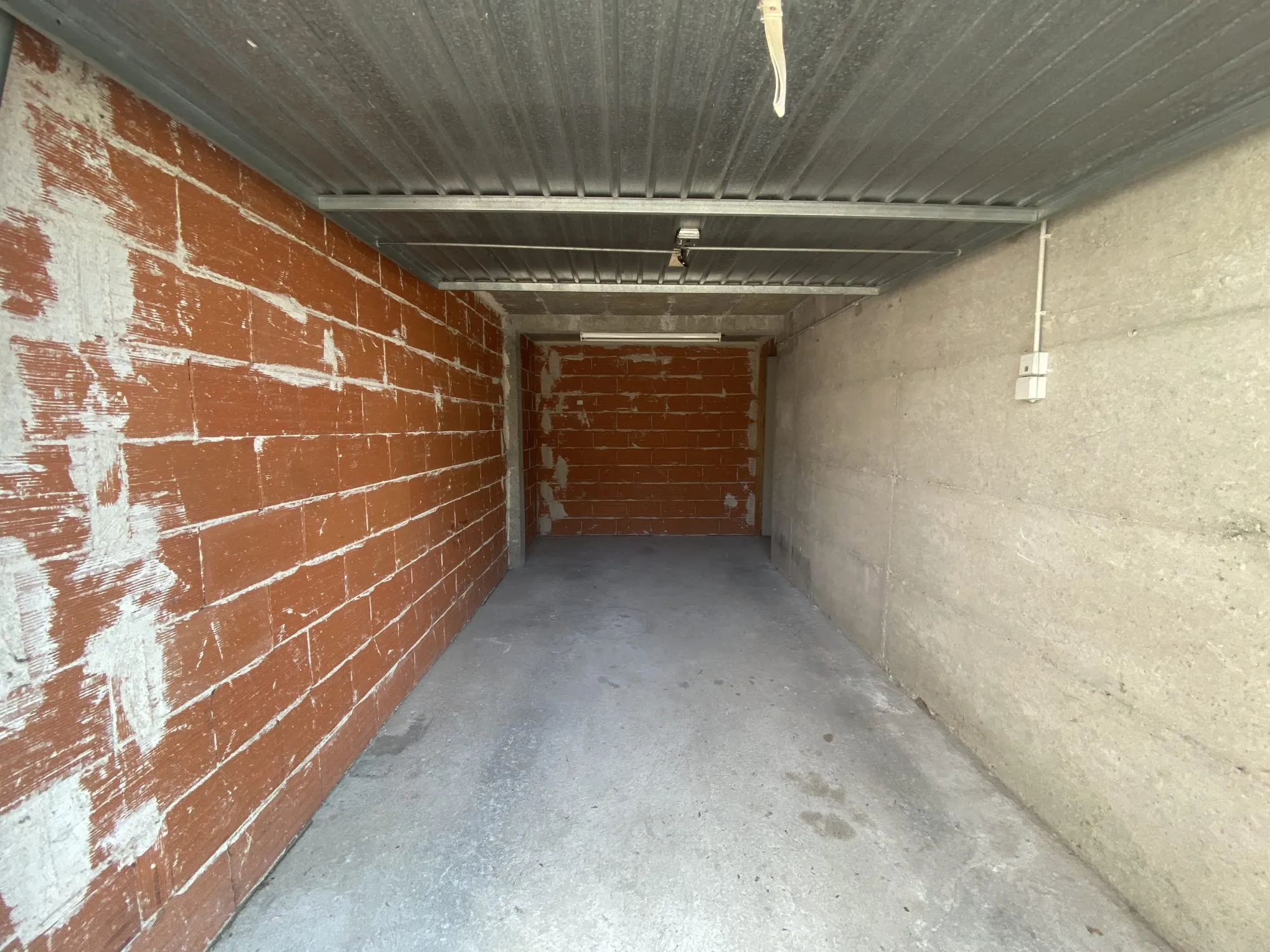 Appartement T3 lumineux avec terrasse et garage à Aubenas 