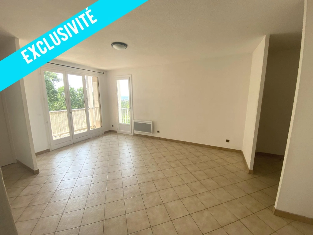 Appartement T3 lumineux avec terrasse et garage à Aubenas
