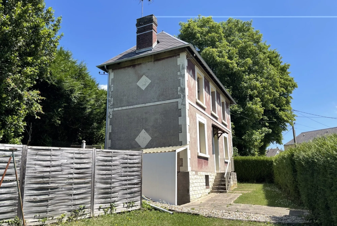 Maison à vendre de 62 m² à proximité de Lisieux avec garage et cave 