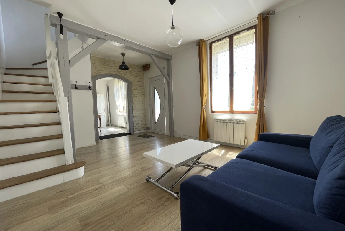 Maison à vendre de 62 m² à proximité de Lisieux avec garage et cave 