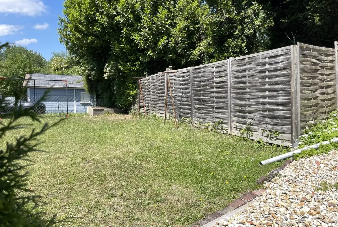 Maison à vendre de 62 m² à proximité de Lisieux avec garage et cave 