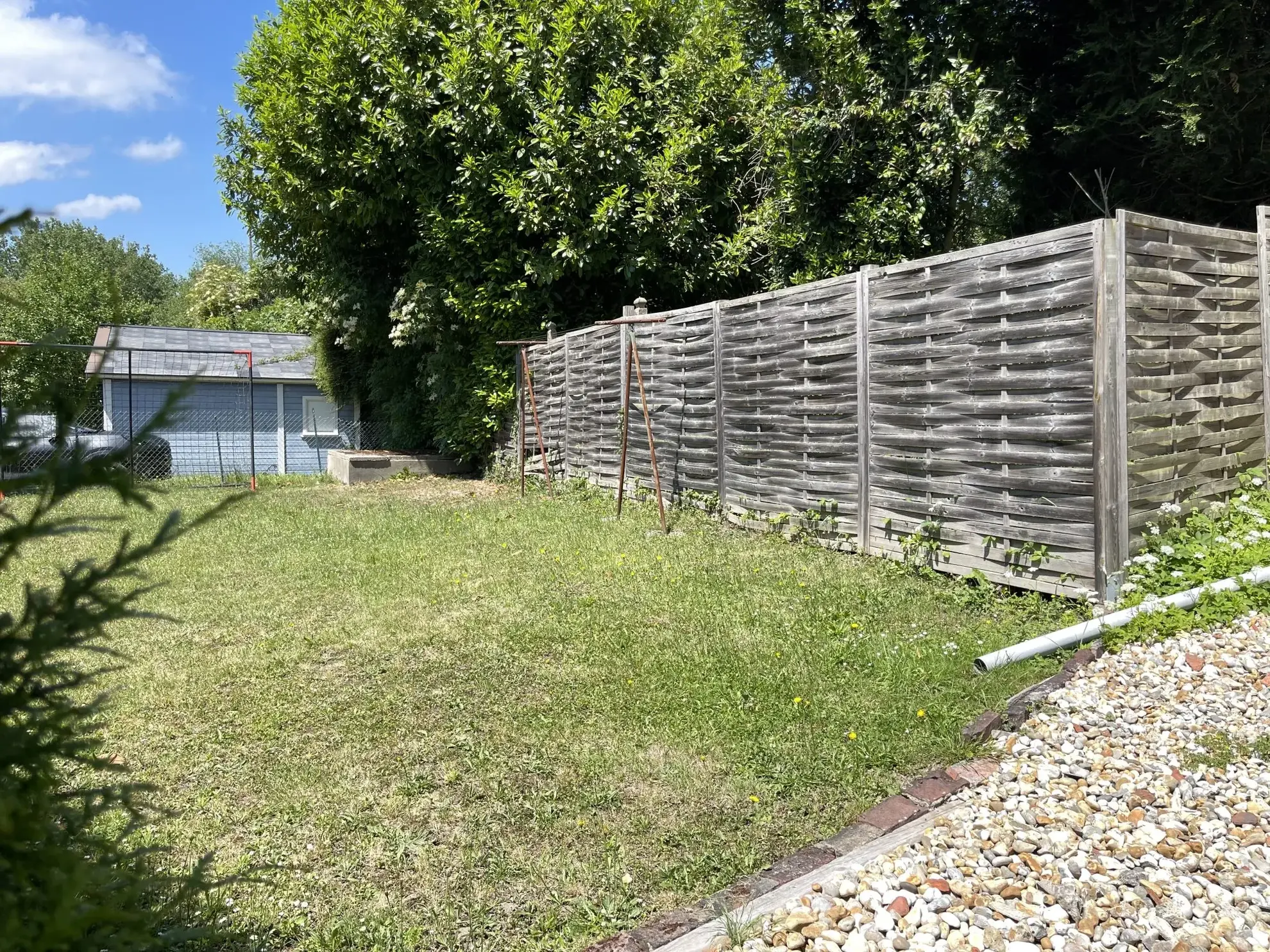 Maison à vendre de 62 m² à proximité de Lisieux avec garage et cave 