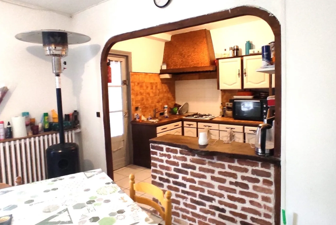 Maison familiale avec 4 chambres, jardin et accès privé à la Charente à Saint-Vaize 