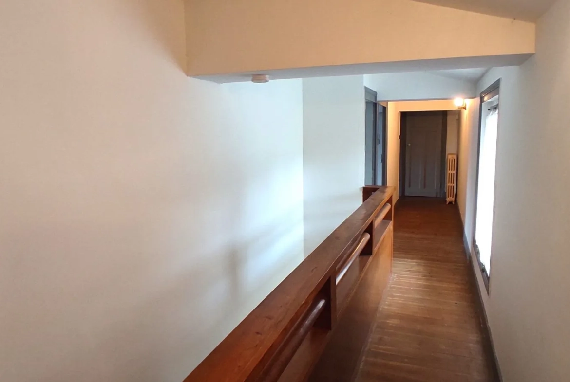 Maison familiale avec 4 chambres, jardin et accès privé à la Charente à Saint-Vaize 