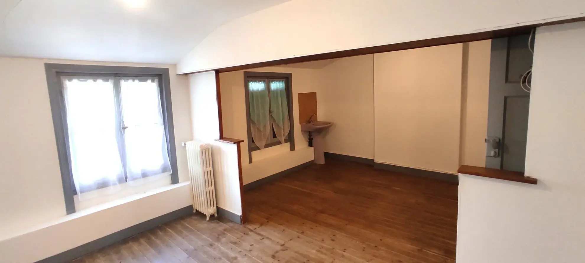 Maison familiale avec 4 chambres, jardin et accès privé à la Charente à Saint-Vaize 