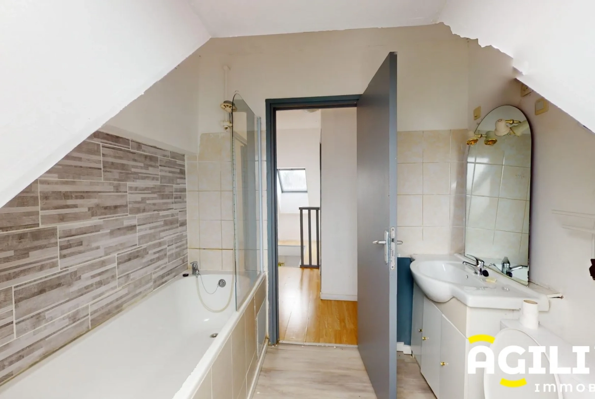 Appartement T3 avec terrasse à Saint-Amand-les-Eaux - 86 000 € 
