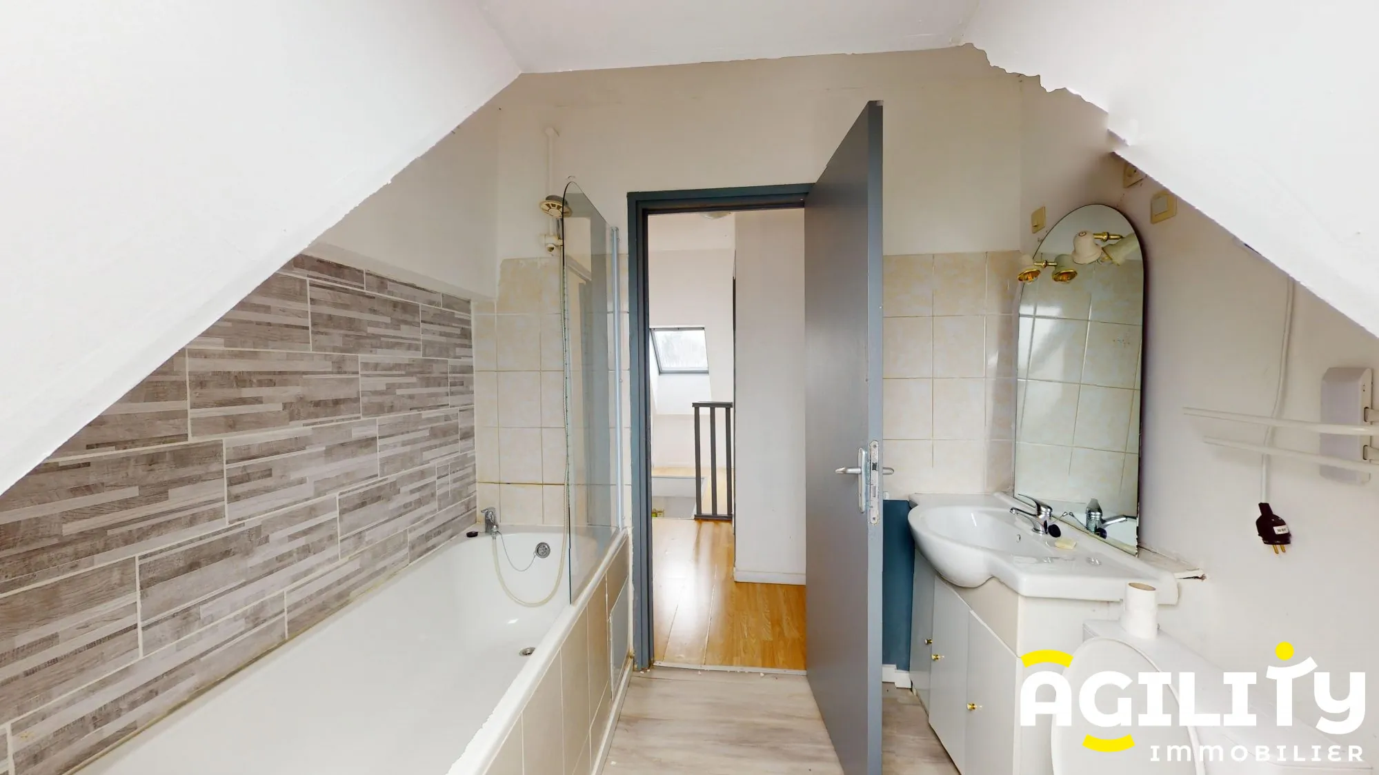 Appartement T3 avec terrasse à Saint-Amand-les-Eaux - 86 000 € 
