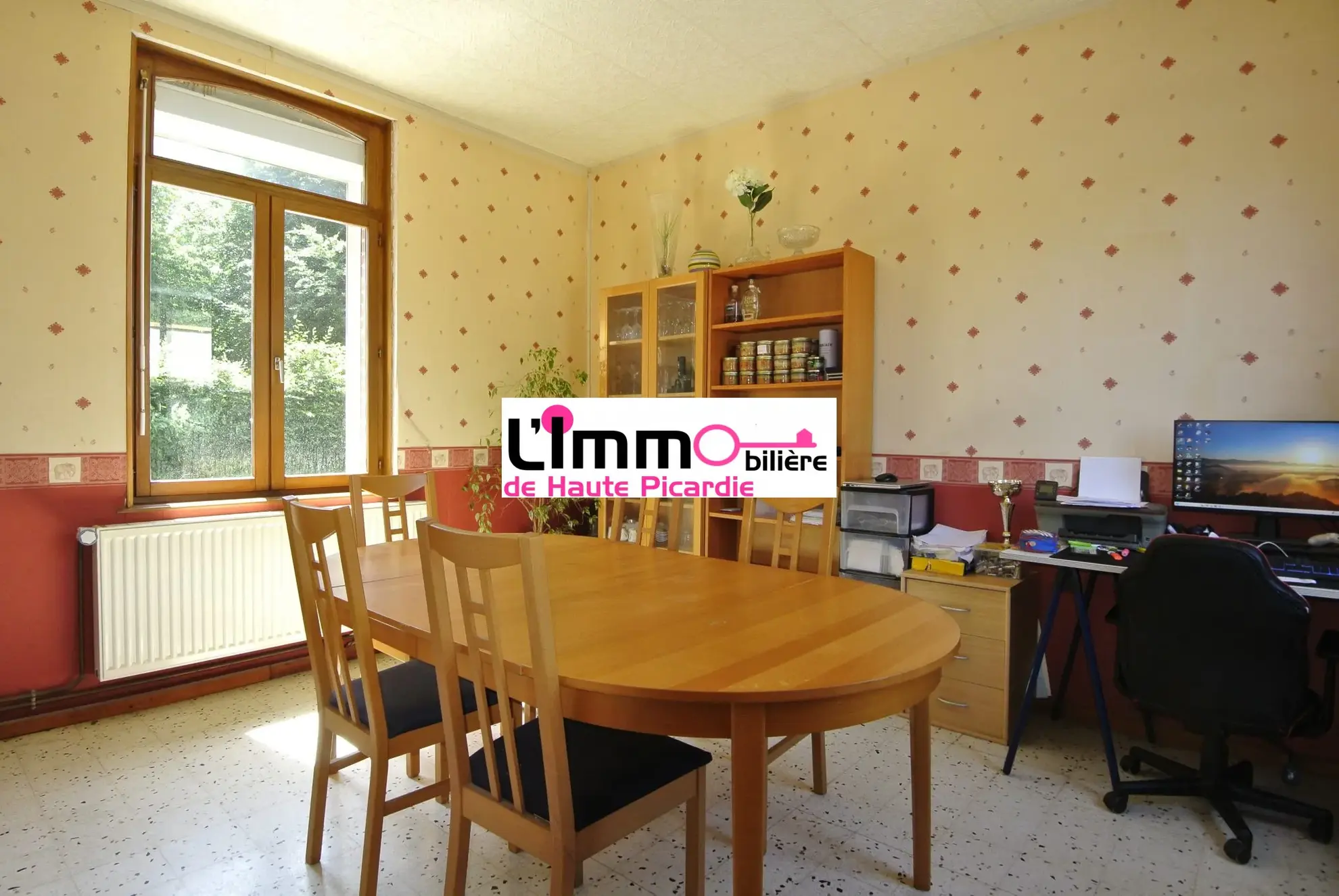 Salle à manger Maison à vendre à Chaulnes avec grand jardin, garage et terrasse - 2 chambres 