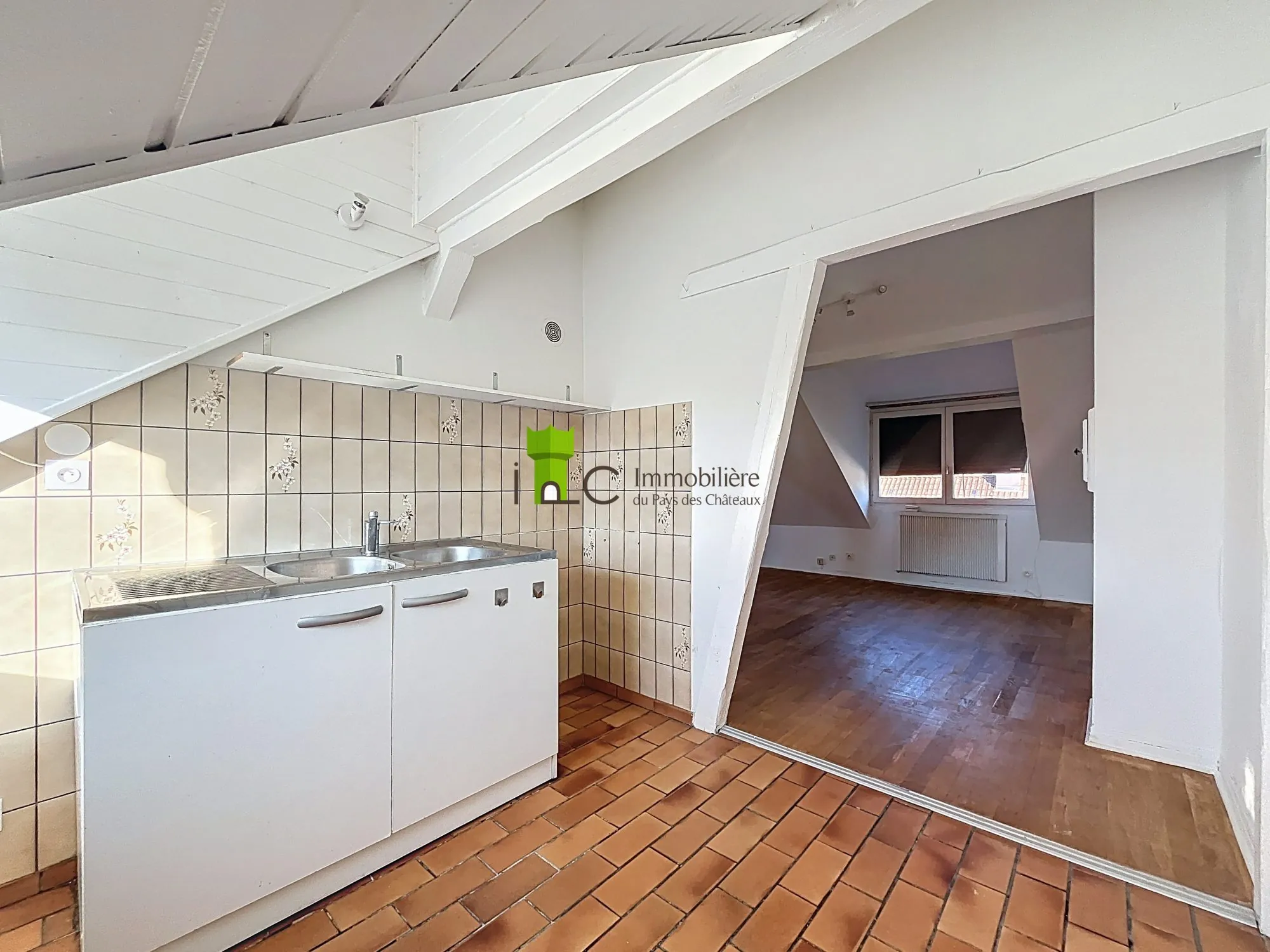 Appartement F1 à Strasbourg Cronenbourg avec Cave, dernier étage 