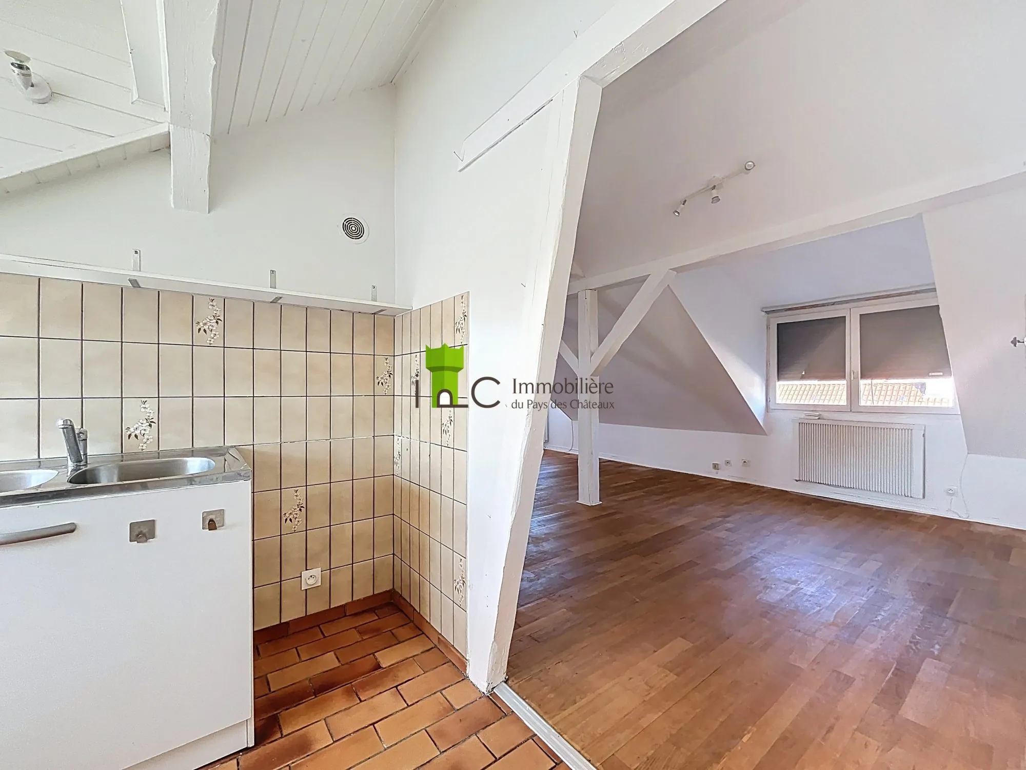 Appartement F1 à Strasbourg Cronenbourg avec Cave, dernier étage 