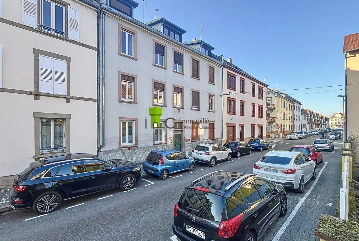 Appartement F1 à Strasbourg Cronenbourg avec Cave, dernier étage 