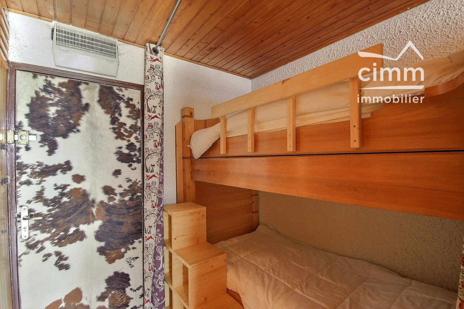 Studio à vendre aux Carroz d'Arâches avec vue montagne et parking privé 