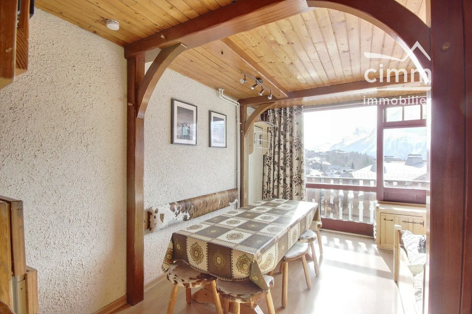 Studio à vendre aux Carroz d'Arâches avec vue montagne et parking privé 