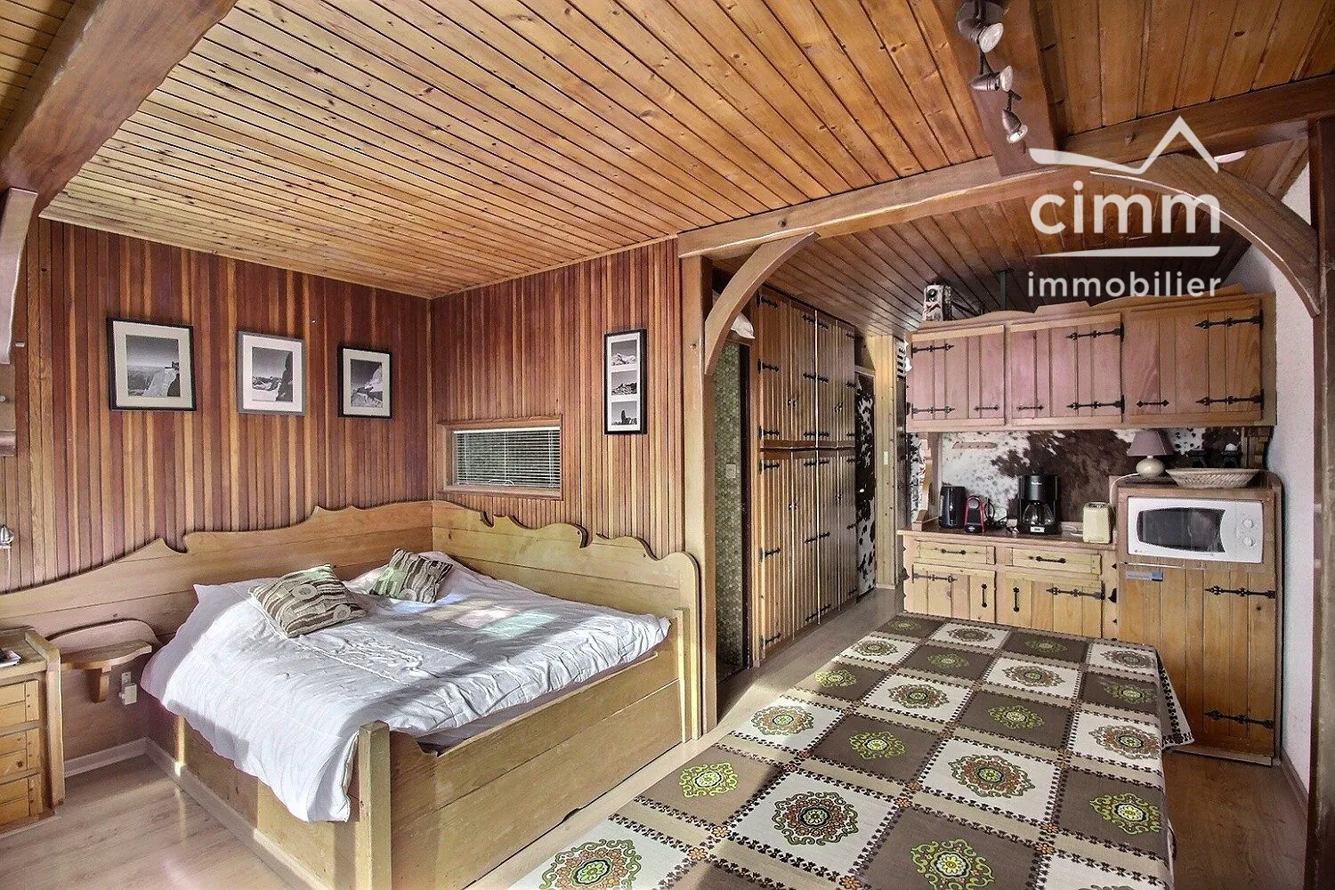 Studio à vendre aux Carroz d'Arâches avec vue montagne et parking privé 