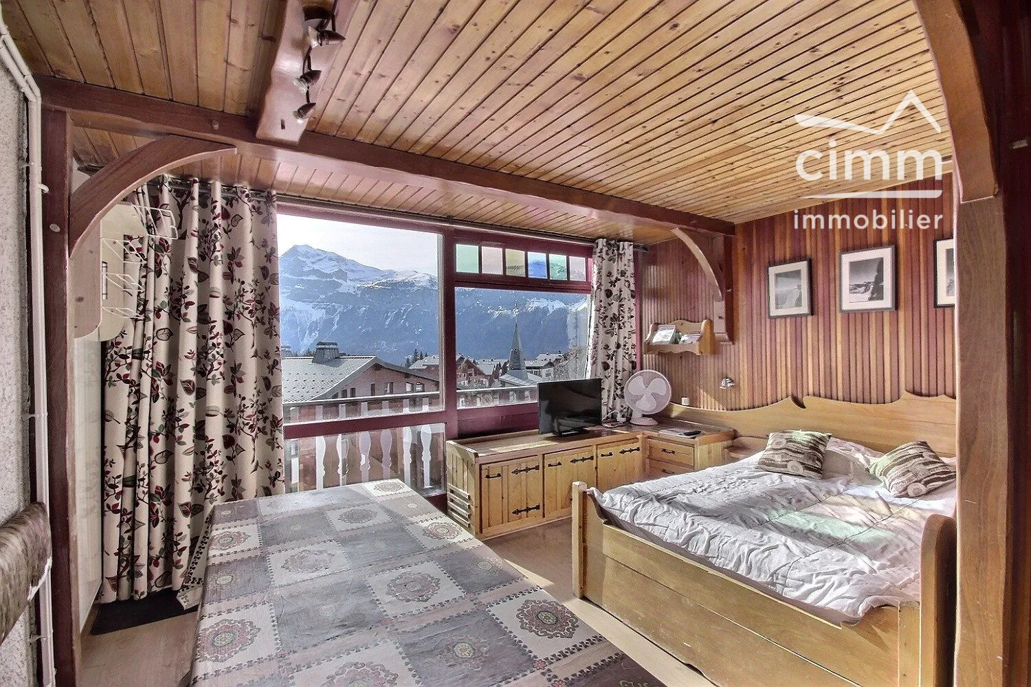 Studio à vendre aux Carroz d'Arâches avec vue montagne et parking privé 