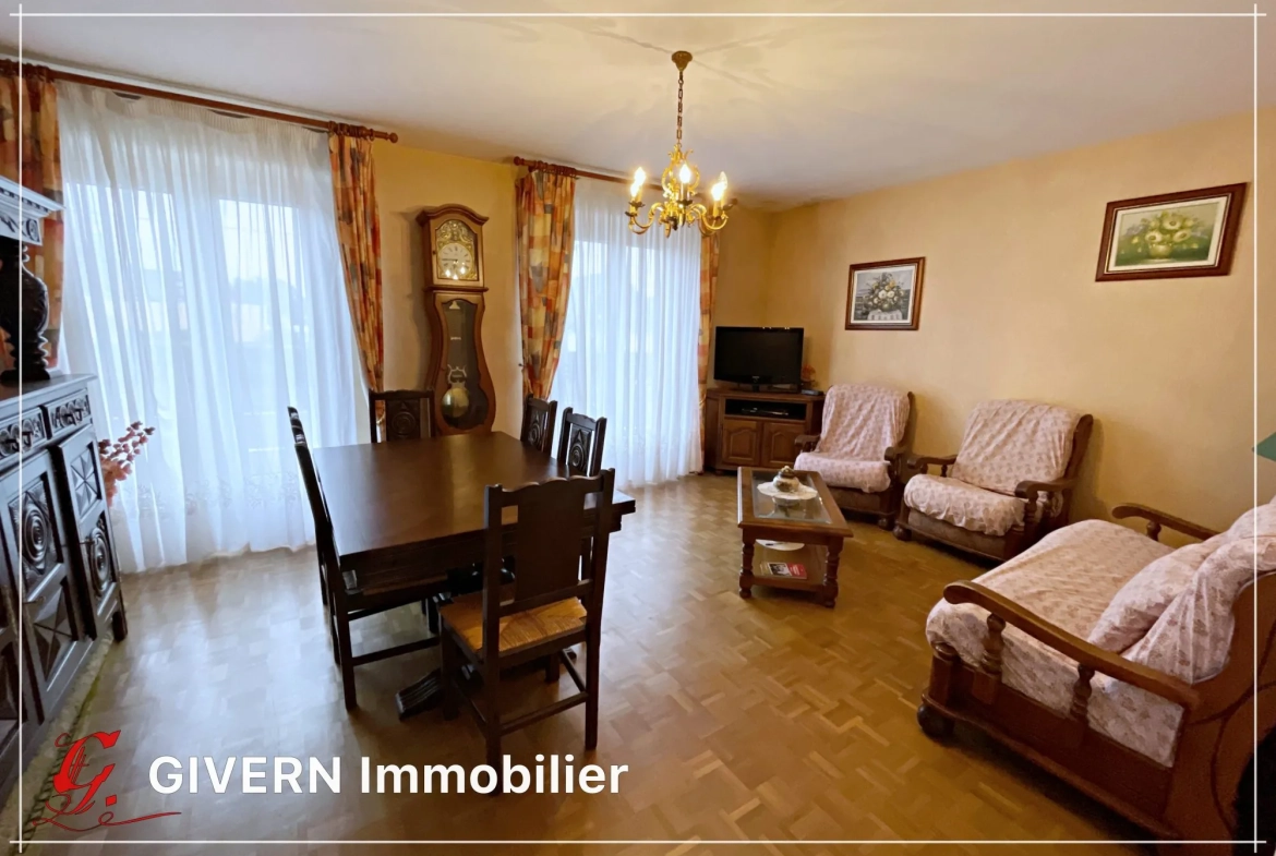 Maison à Plouay 127 m² à rénover avec garage et combles aménageables 