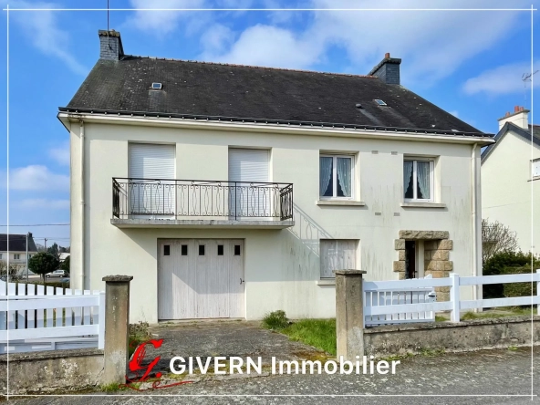 Maison à Plouay 127 m² à rénover avec garage et combles aménageables