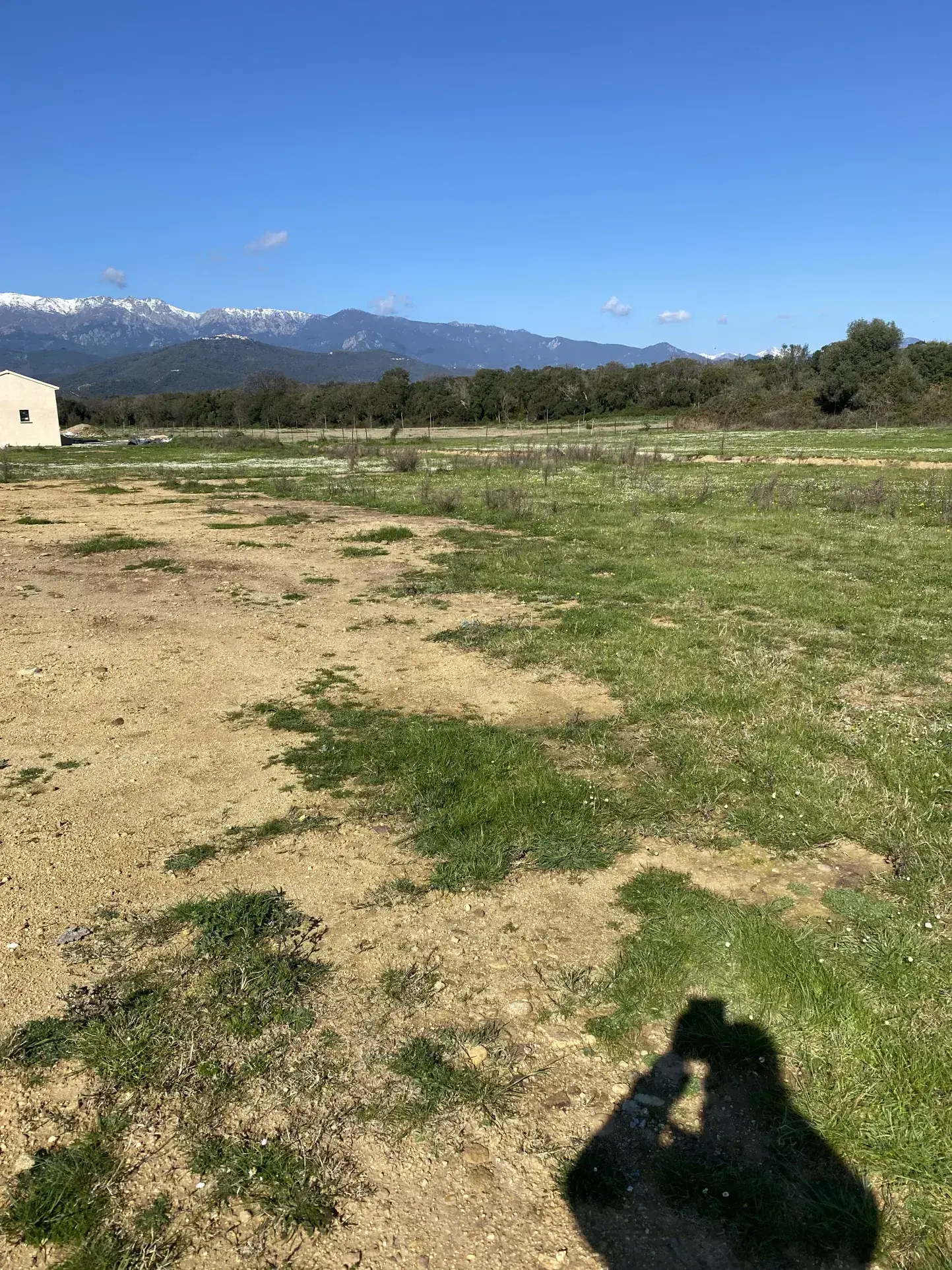 Terrain constructible de 902 m² à Prunelli di Fiumorbo, proche de la plage 