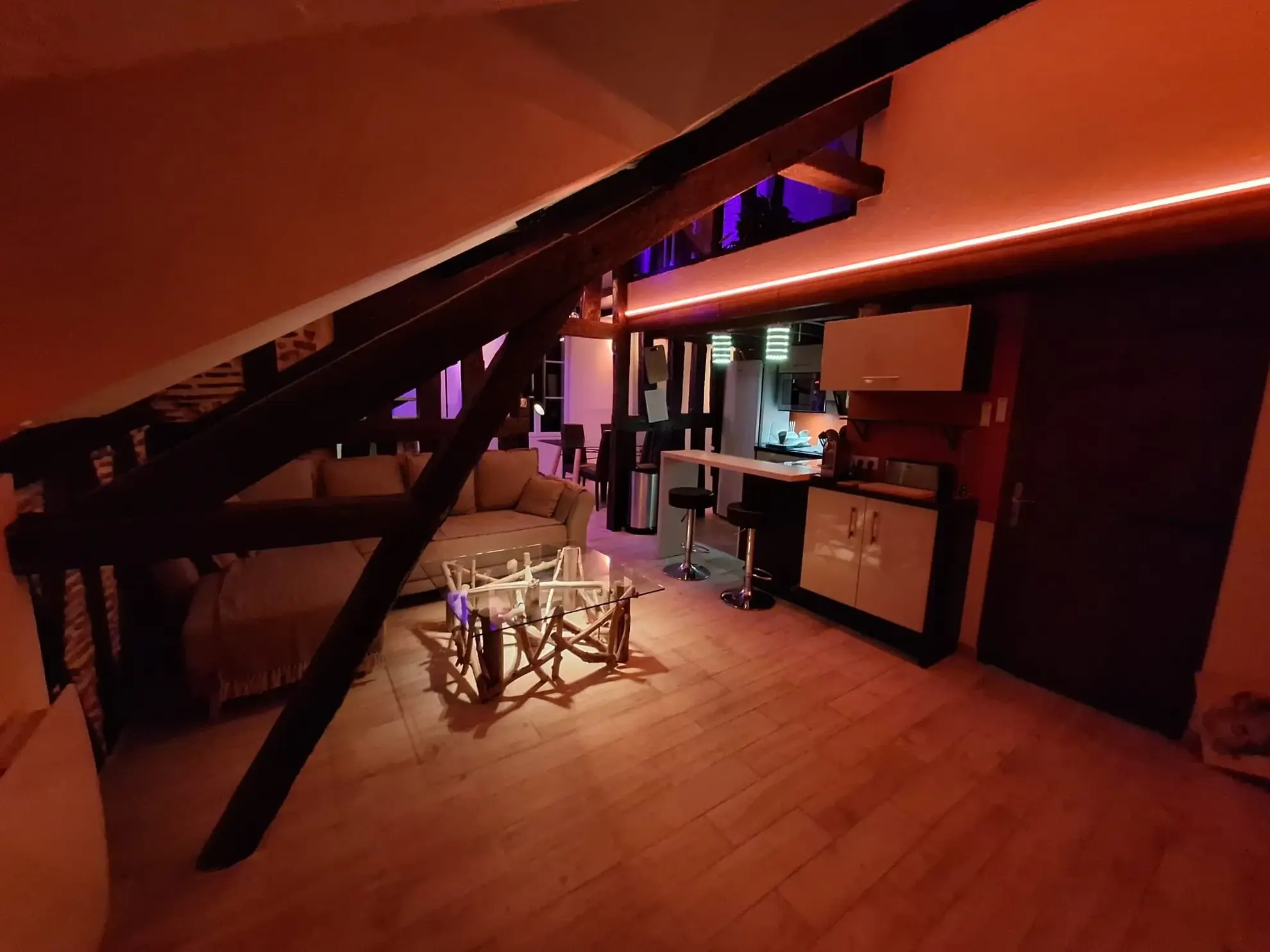 Appartement duplex à vendre en plein cœur d'Orléans - 2 chambres et charme de l'ancien 