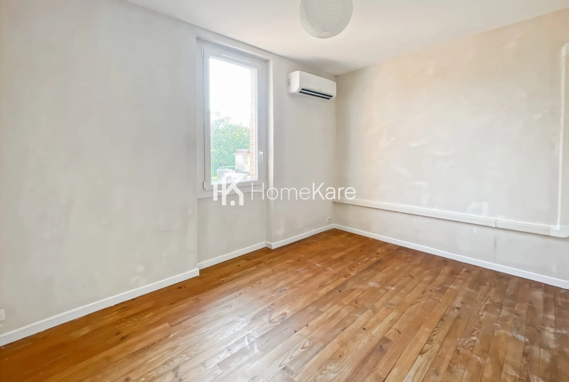 Maison mitoyenne T5 avec jardin en vente à Lissac (09700) 