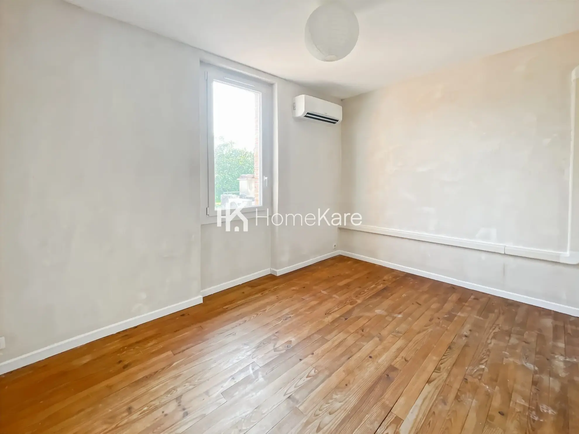 Maison mitoyenne T5 avec jardin en vente à Lissac (09700) 