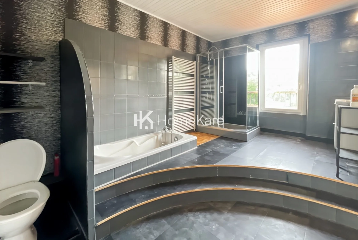Maison mitoyenne T5 avec jardin en vente à Lissac (09700) 