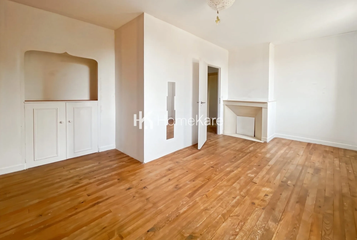 Maison mitoyenne T5 avec jardin en vente à Lissac (09700) 