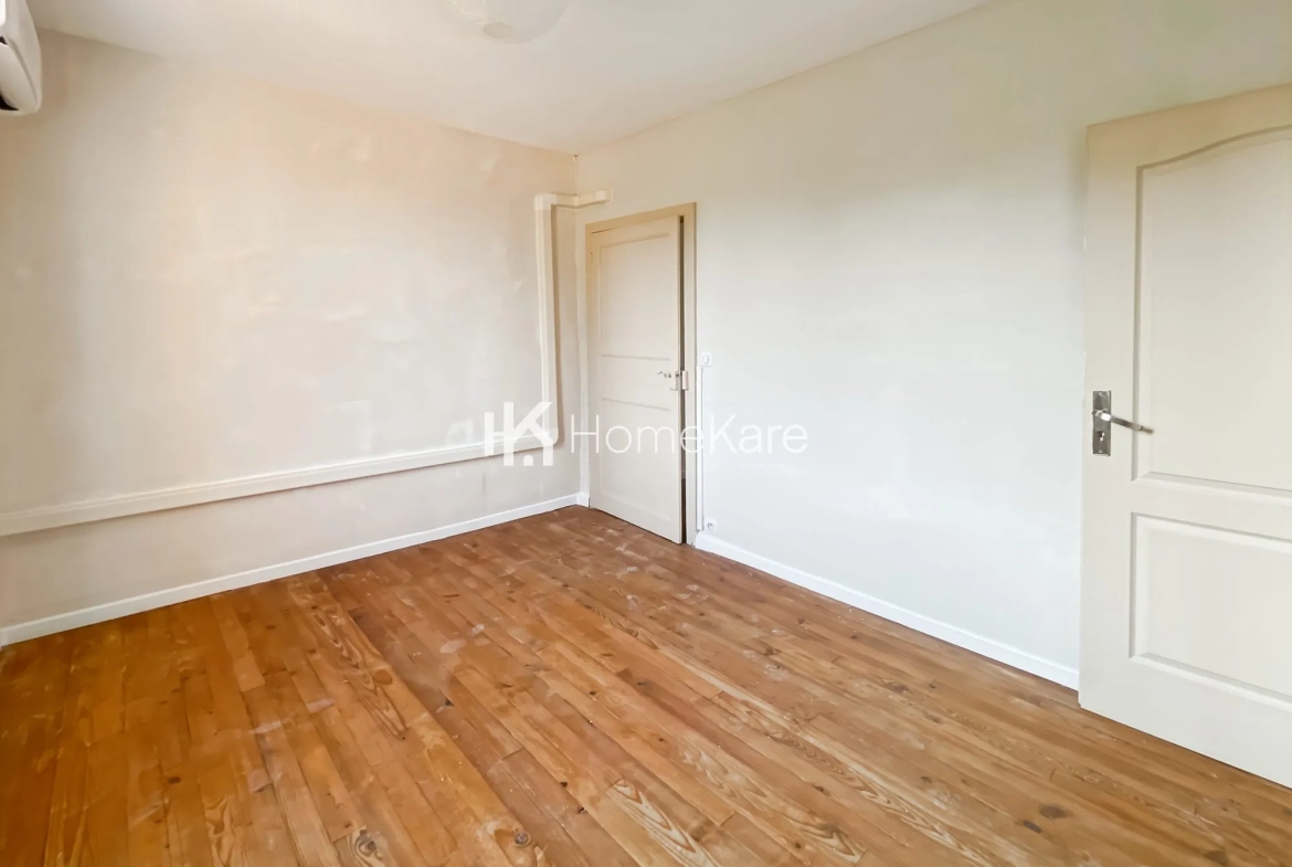 Maison mitoyenne T5 avec jardin en vente à Lissac (09700) 