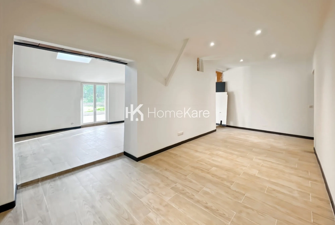 Maison mitoyenne T5 avec jardin en vente à Lissac (09700) 