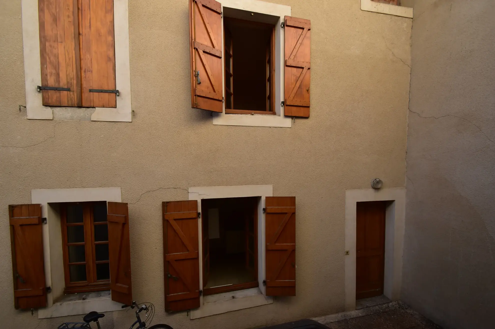 Appartement T3 à Caussade - 75 m², rue de la République, calme au cœur de la ville 
