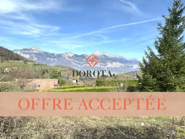 Terrain constructible de 602 m² avec vue sur la Chartreuse à La Combe-de-Lancey