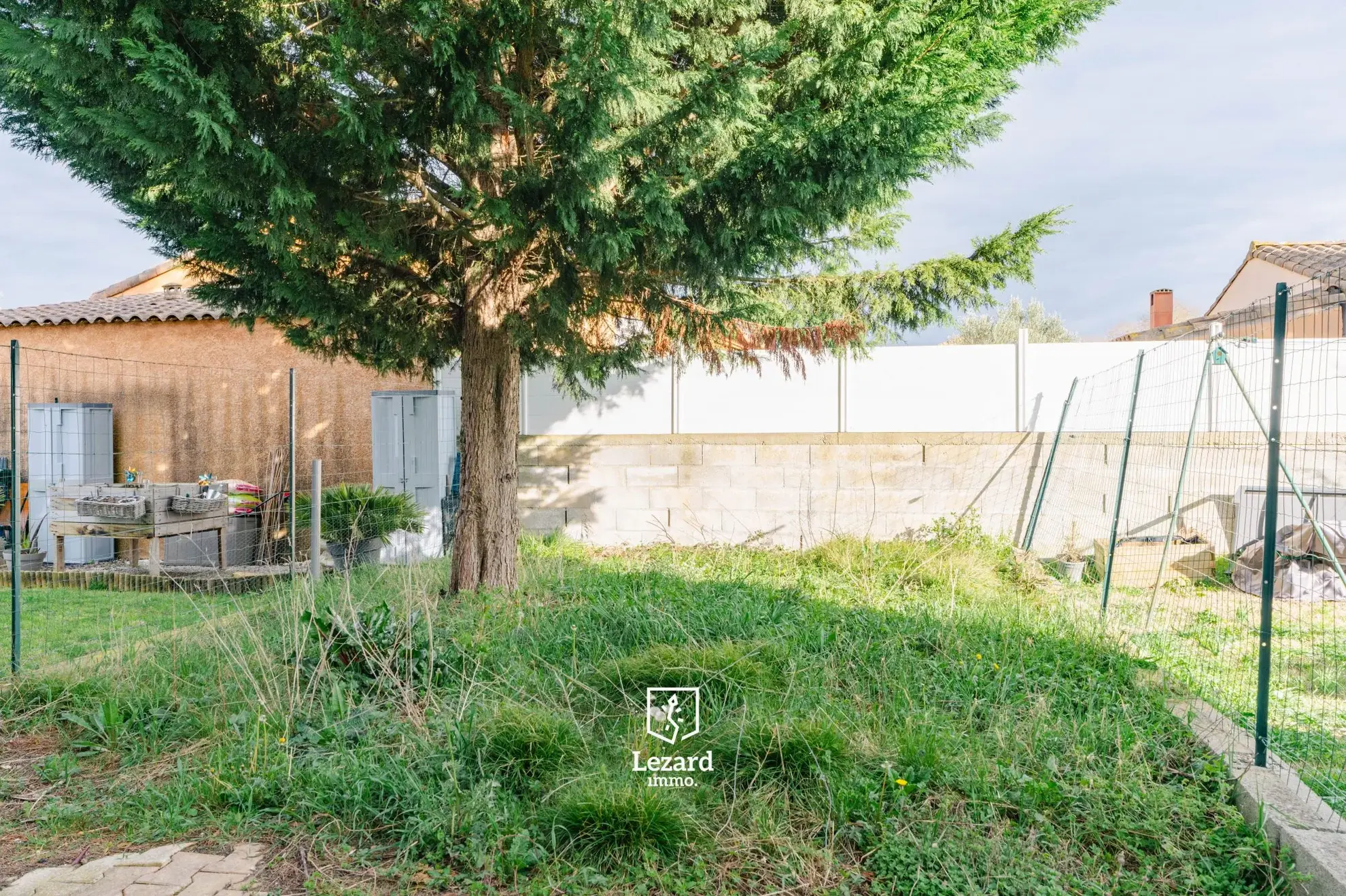 Maison récente à Labastide d'Anjou avec jardin et parking – Confort et proximité 