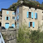 Maison à vendre à PONTAIX avec potentiel de rénovation en bord de rivière